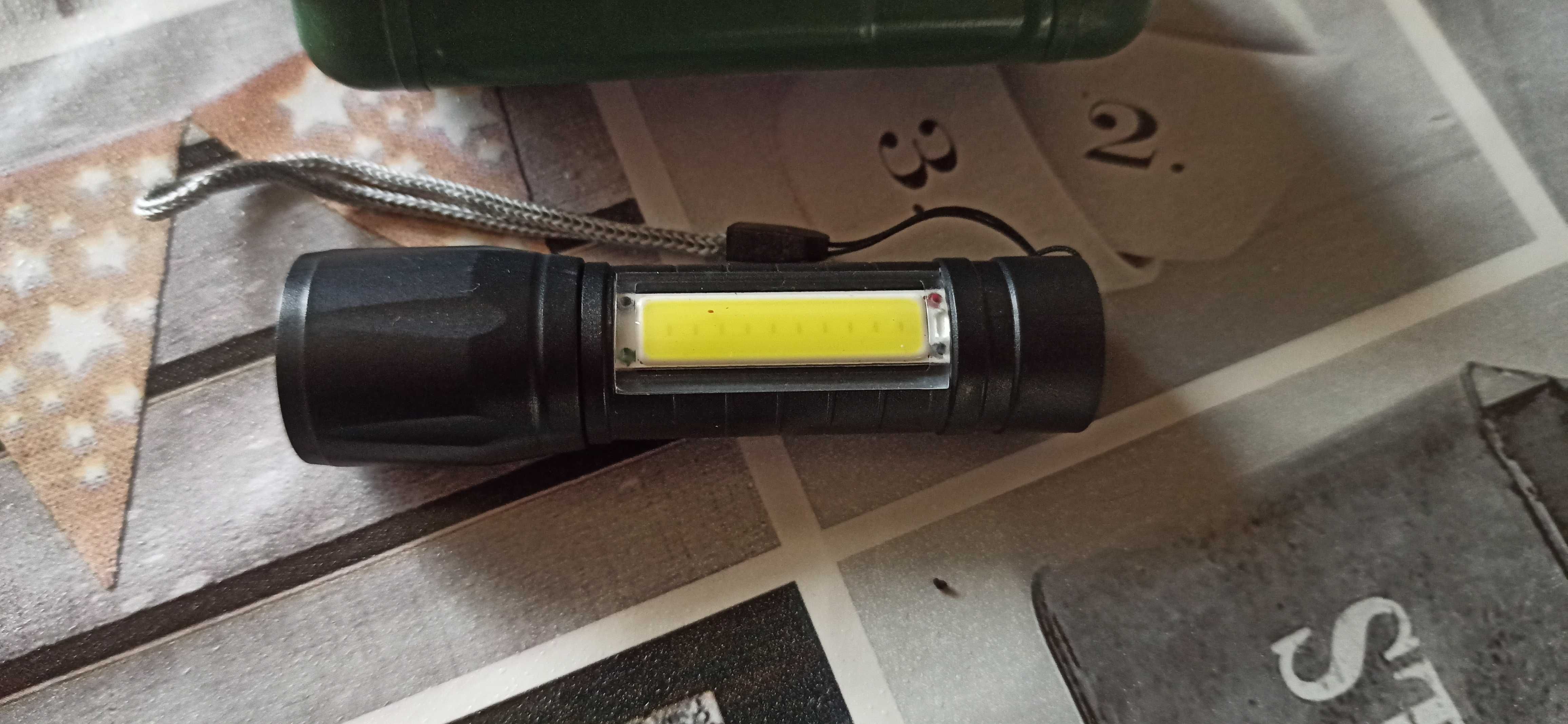 Компактный аккумуляторный LED фонарик