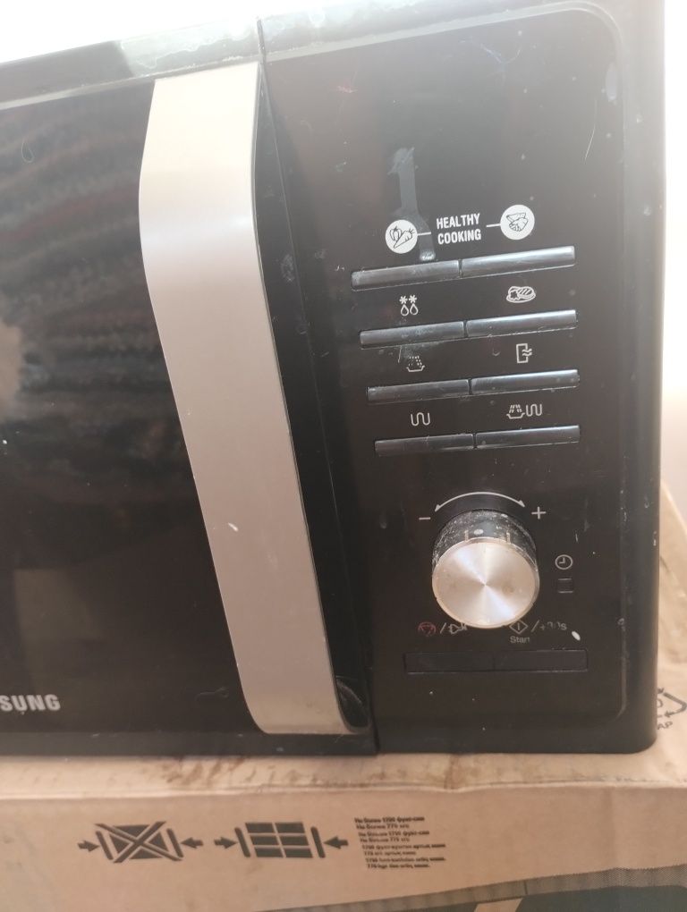 Микроволновая печь с грилем Samsung MG23F302TAS/UA