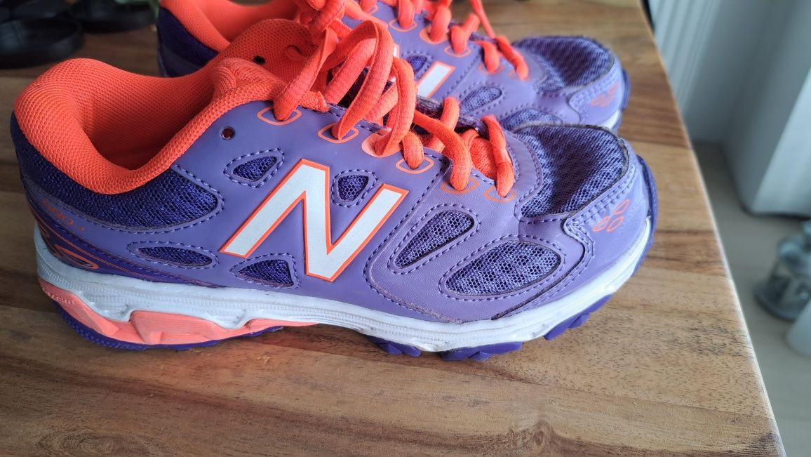 Buty sportowe New Balance rozm. 32.5