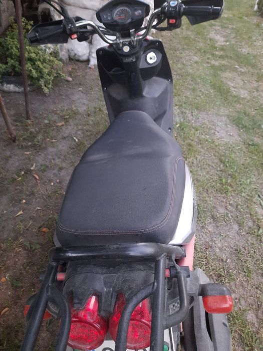 Скутер Skybike Quest 150: