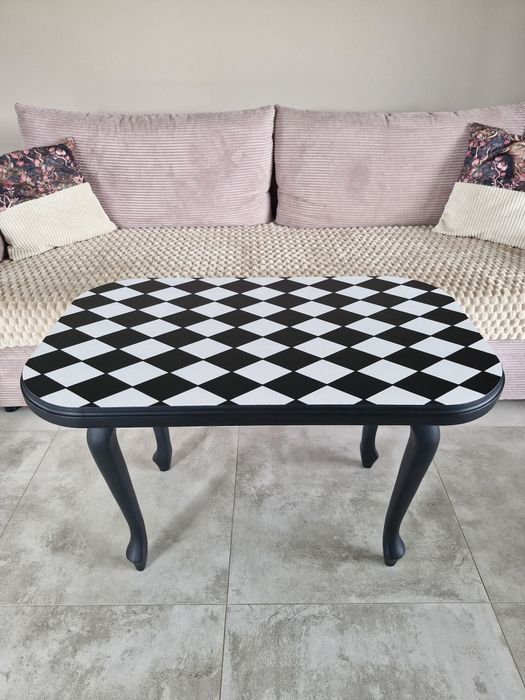 Stół, stolik drewniany odnowiony