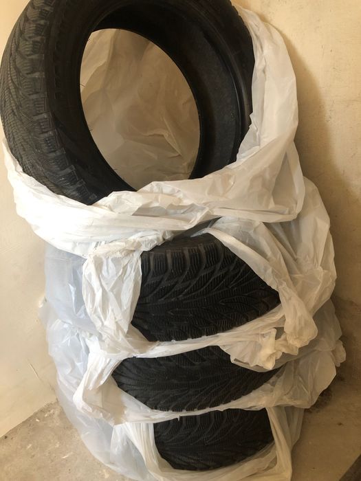 Нові зимові шини 225/50 R17