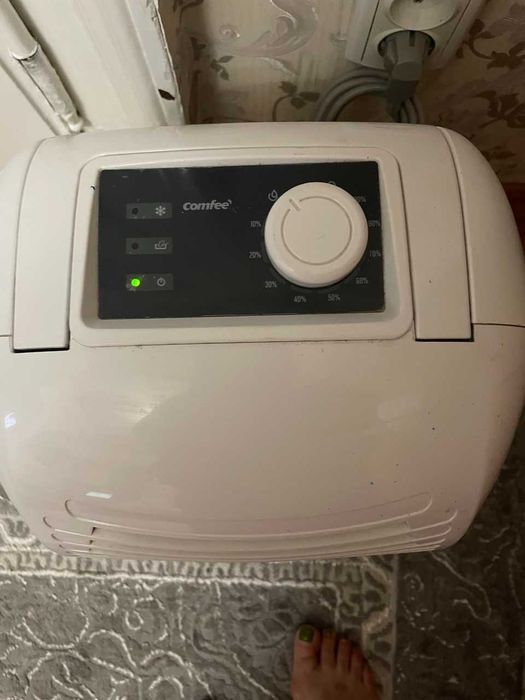 Осушувач повітря (вологопоглинач)  Comfee з Німеччини