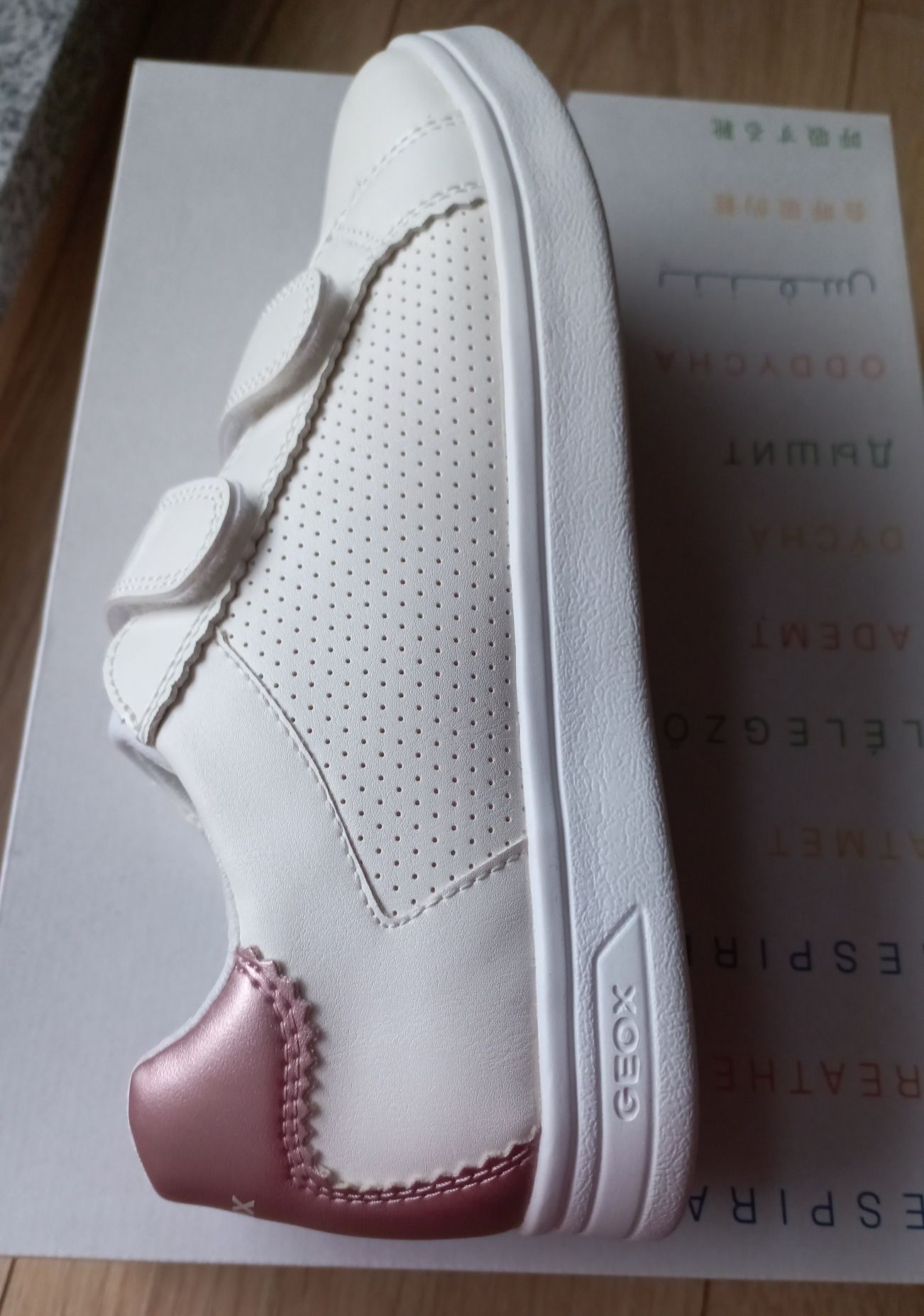 Nowe Geox Sneakersy r.37 niskie