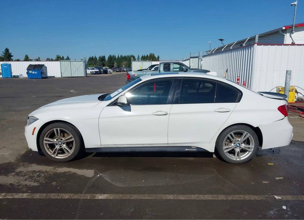 BMW 328d F30 2.0 дизель в дорозі
