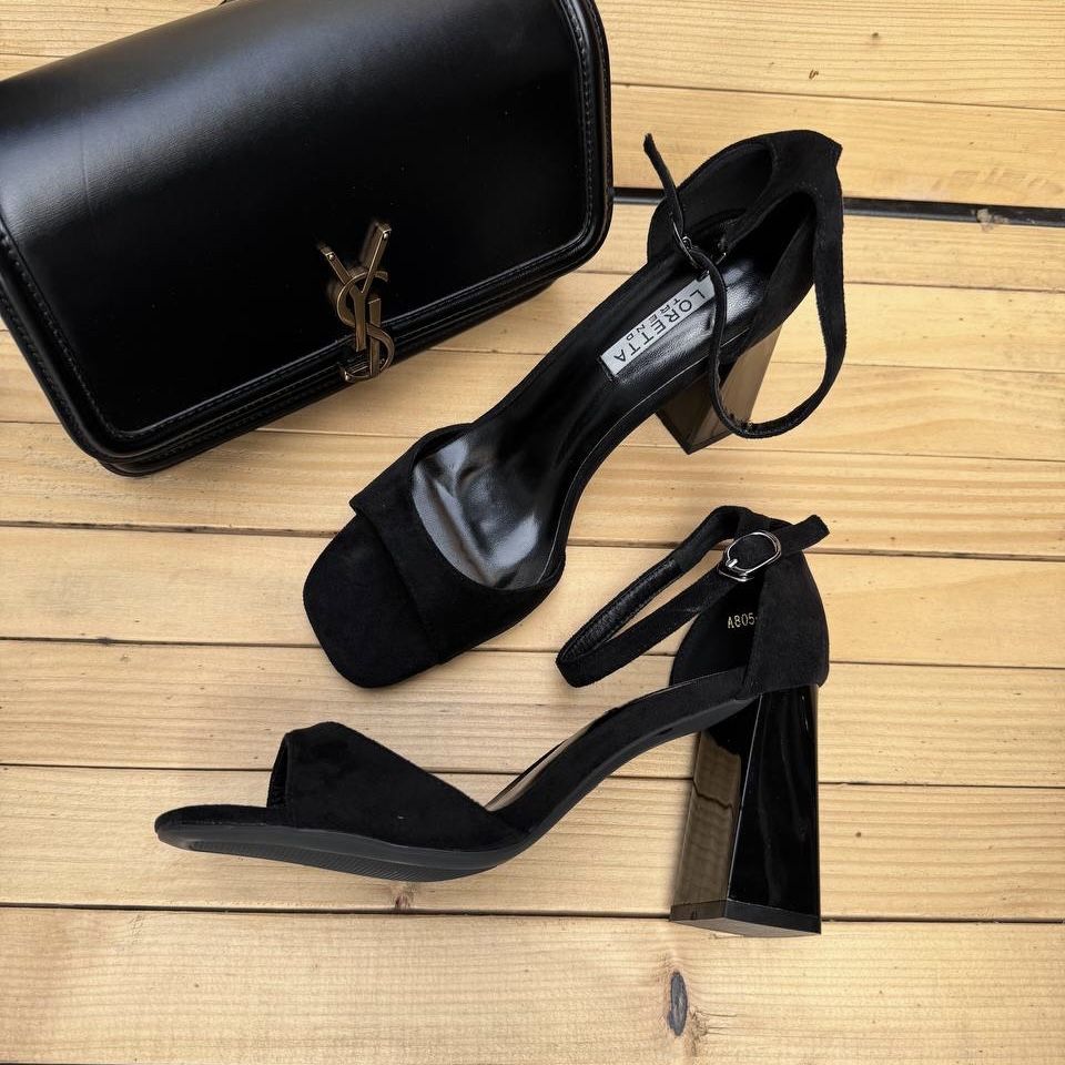 Женские босоножки на каблуке стильные туфли черные белые кожаные