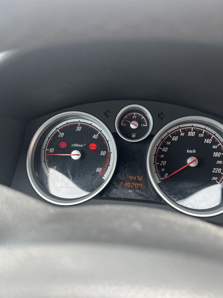 Opel Astra 1.9 CDTI GTC