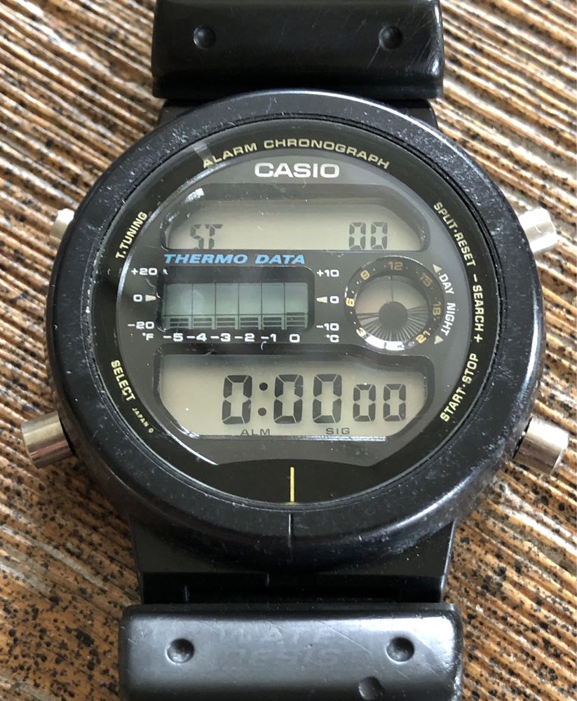 Stary zegarek z termometrem CASIO DW-6100 shock resistant retro