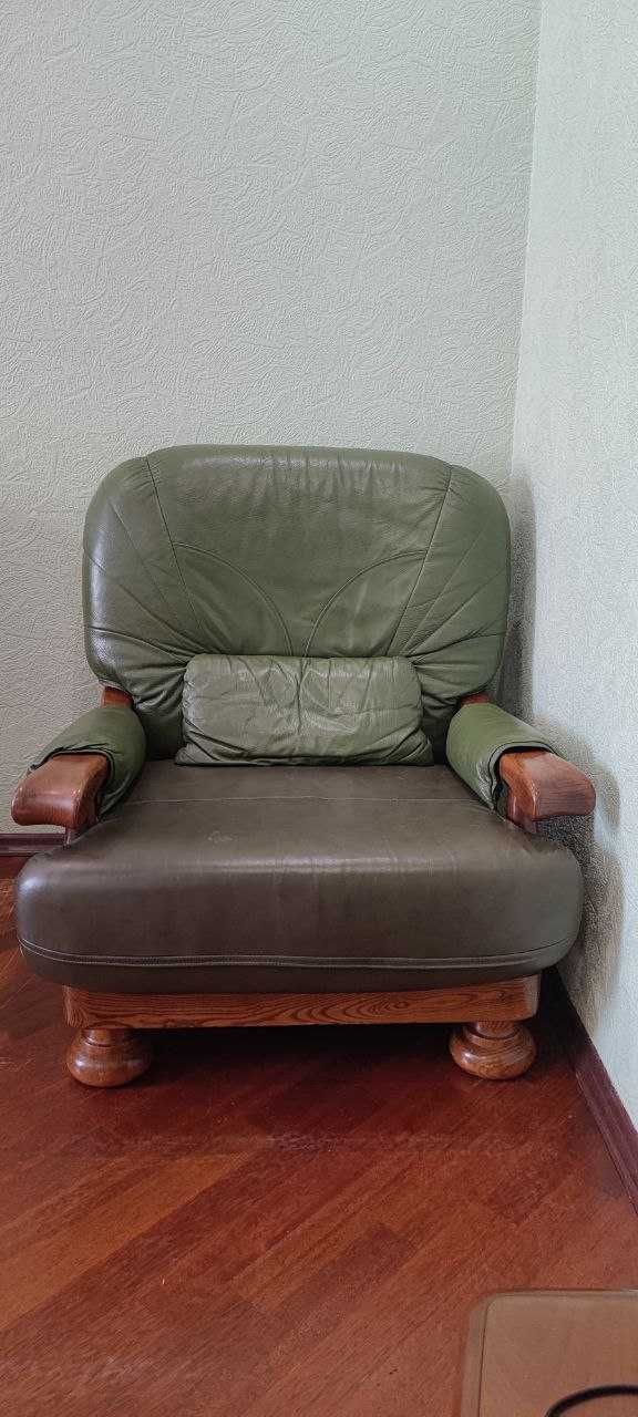 Шкіряний диван + 2 крісла у подарунок