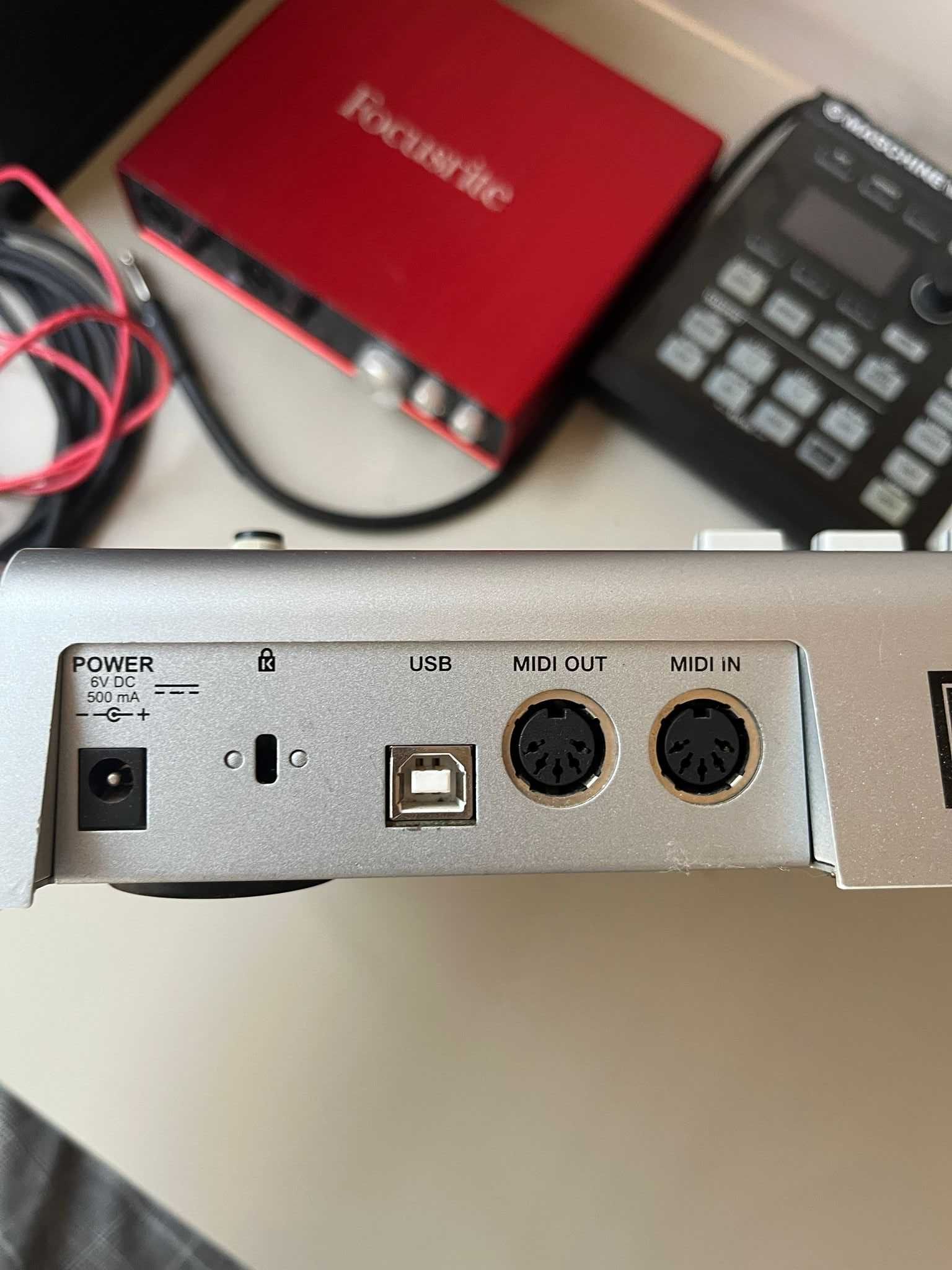 AKAI MPD 24 - PAD MIDI Controller