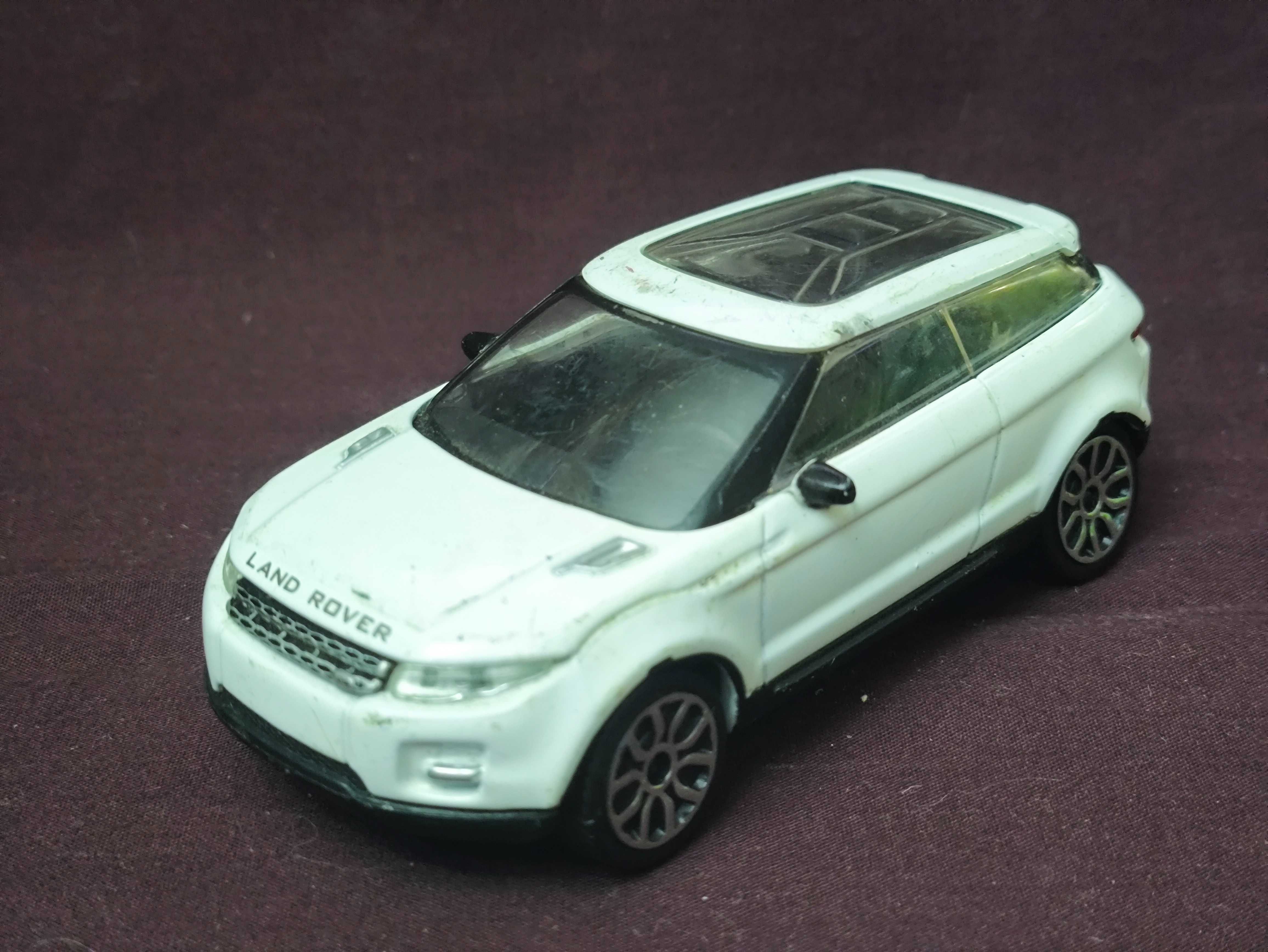 Машинка Land Rover LRX Concept 1:43 Bburago