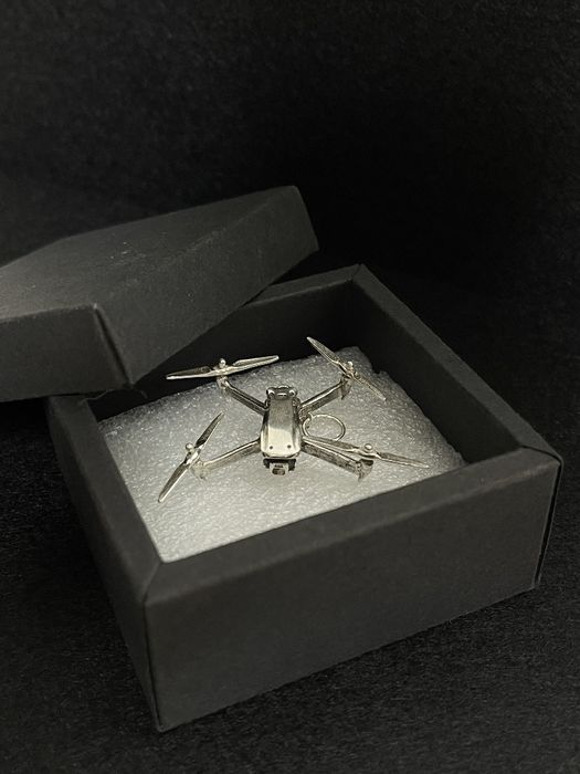 Продам серебряный Mavic сувенир