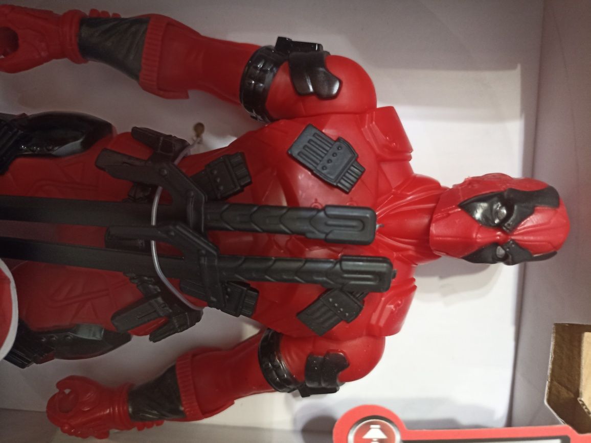 Deadpool Avengers 30 cm