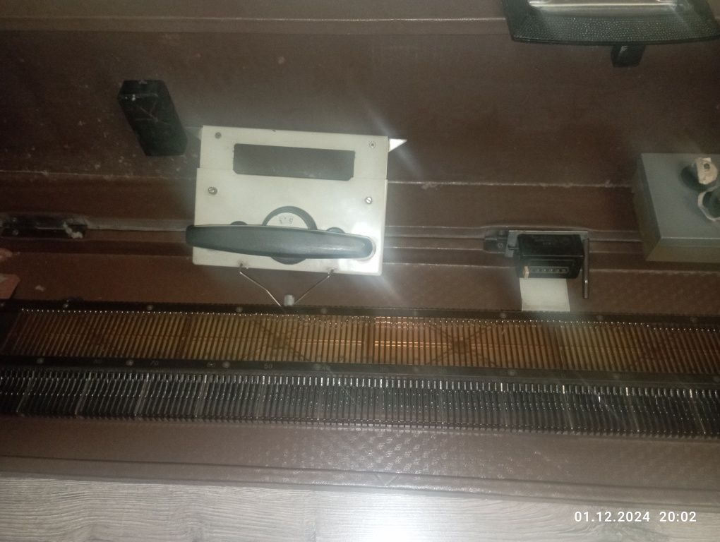 Продам в'язальну машину "Нева-2"
