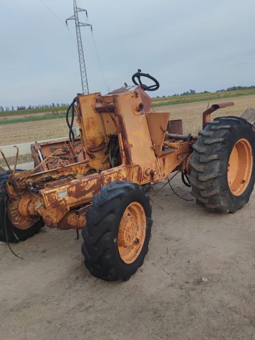 Części do koparko-ładowarki case 580 G