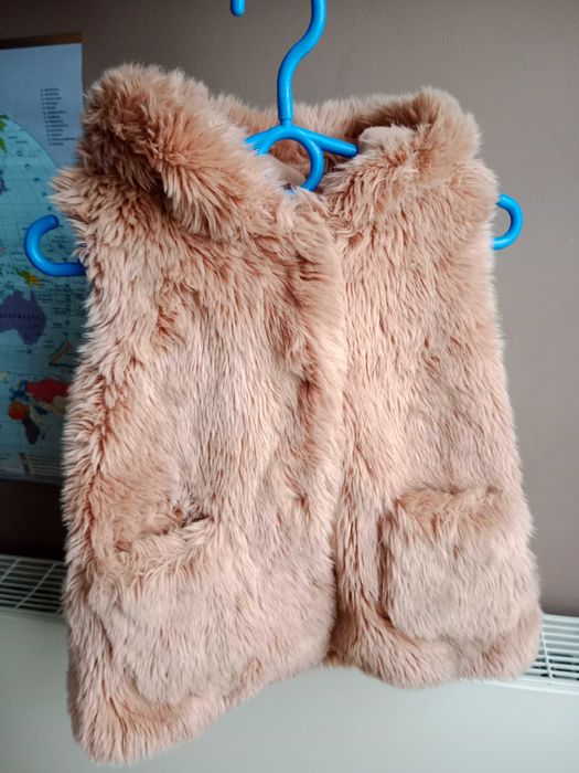 Kamizelka, bezrękawnik futerkowy Zara rozmiar 98-104