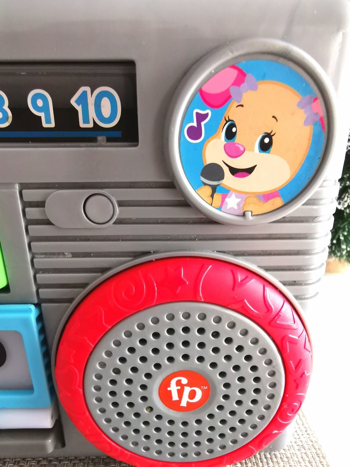 Fischer Price mówiący i spiewajacy radiomagnetofon retro szczeniaczka