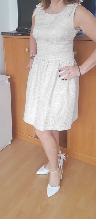 krótka sukienka ecru M ze srebrną nitką