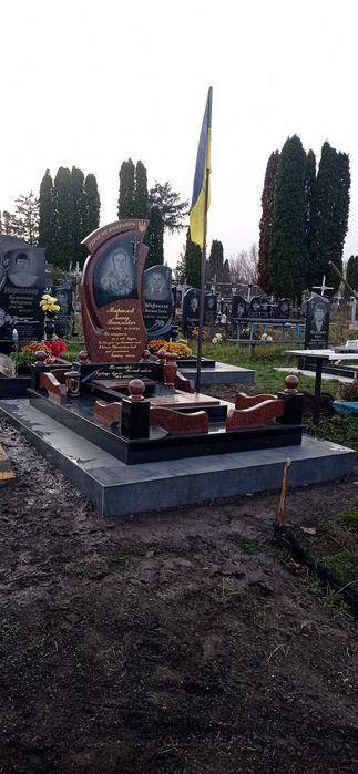 Пам'ятники, вироби з граніту.Ввесь спектр послуг Під ключ.