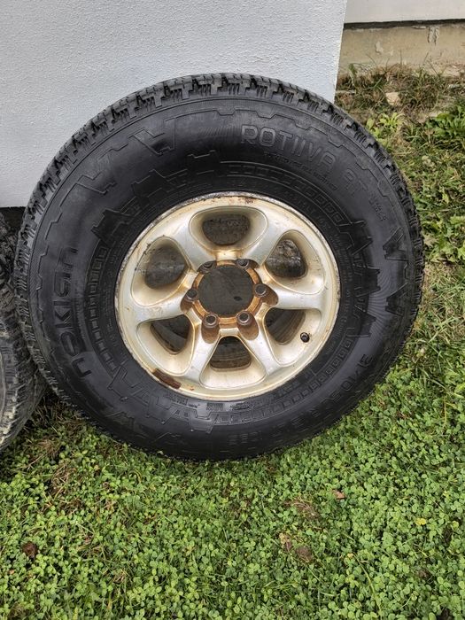 Зимова резина з дисками 31/10.5R15 Nokian rotiva AT