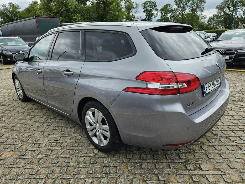 Peugeot 308 SW 1.2 benzyna 110KM skóry panorama nawigacja
