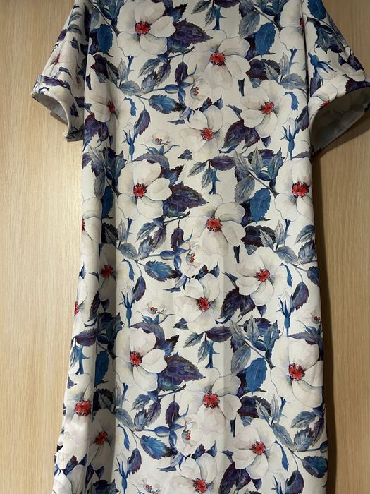 Жіноче  літнє плаття