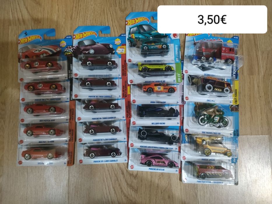Hot Wheels variados