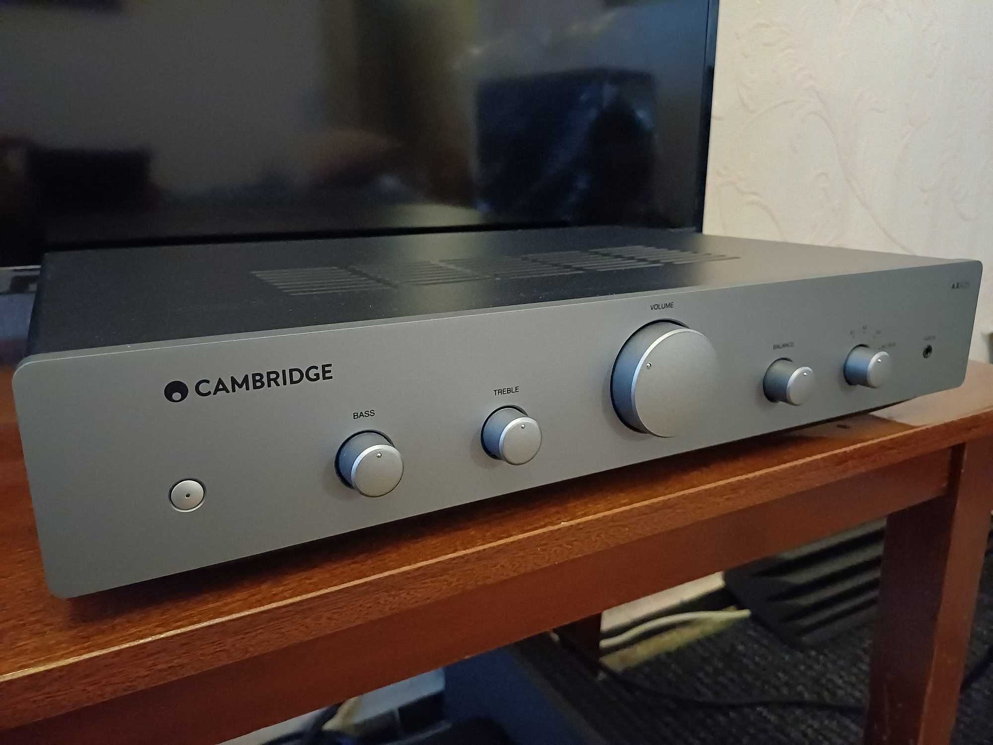 Hi-Fi Підсилювач Cambridge Audio AXA25, 2 x 25 Вт