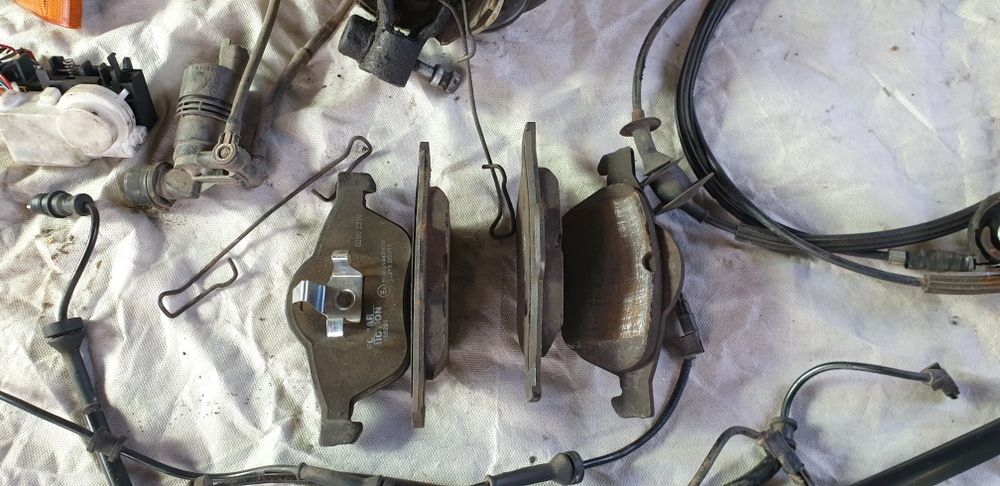 Рено лагуна 2 дешево  колодки ремень грм рулевая колонка корзина