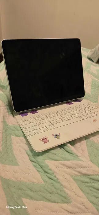 Vendo / troco iPad Pro 12,9 6 th geração