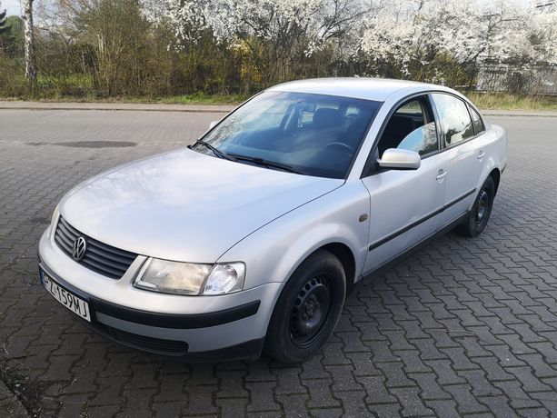 VW Passat B5 1.6 benzyna 1998r sedan, bez korozji, klimatyzacja, elek