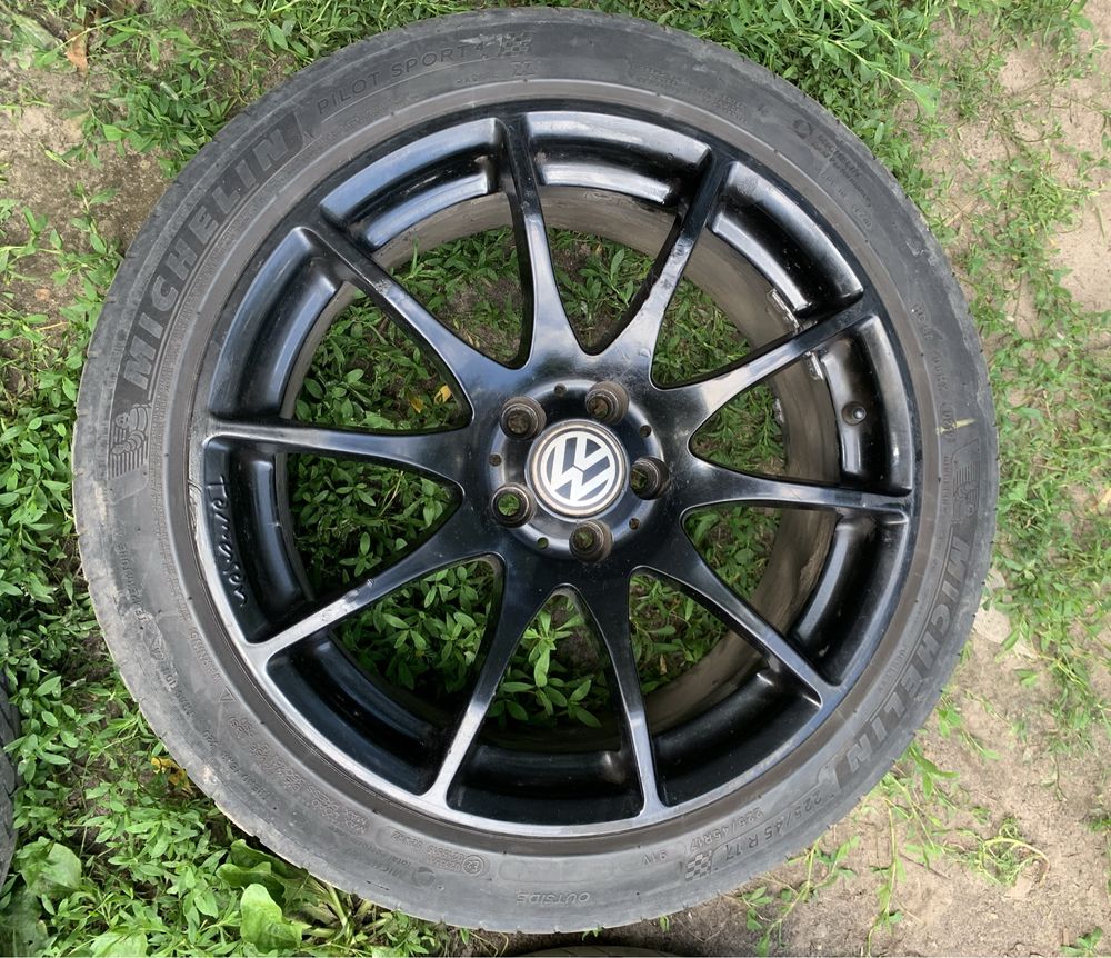 Литі диски Tomason R17 5*100 ET38 DIA: 57,1