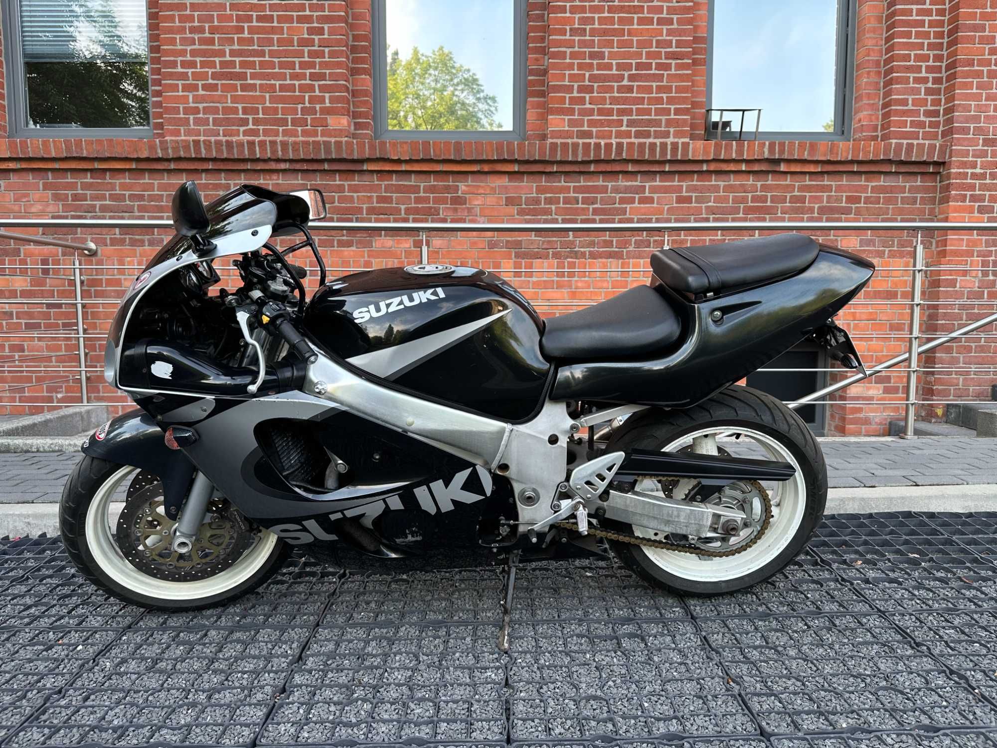 Suzuki GSXR 600, 1998r, przebieg 44tys, Nowy rozrząd, napęd, sprzęgło
