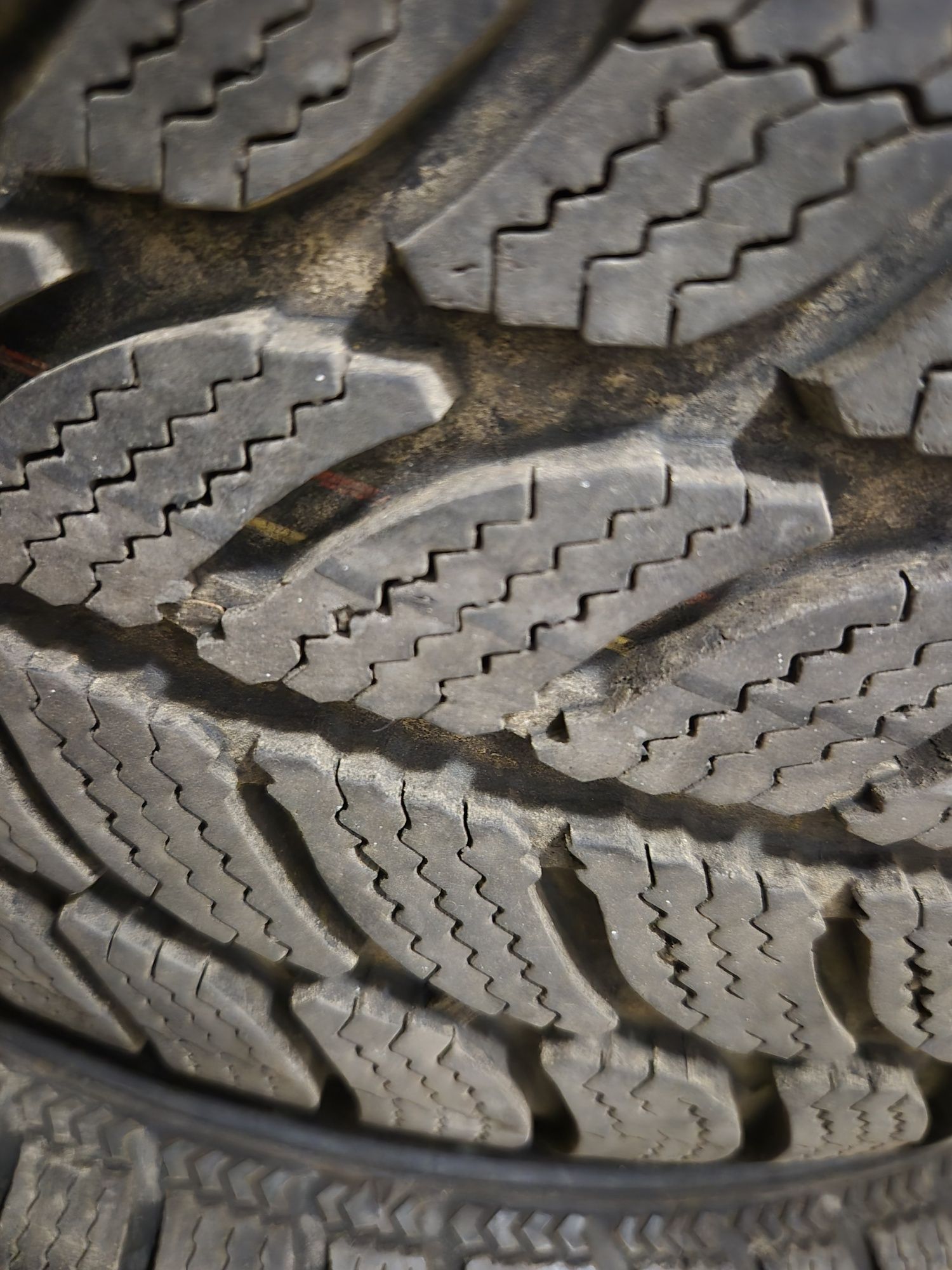 Opony zimowe 205/55 R16