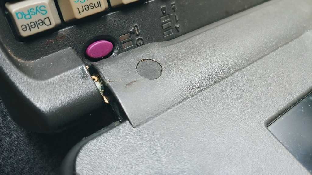 Zabytkowy laptop COMPAQ CONTURA AERO 4/33C