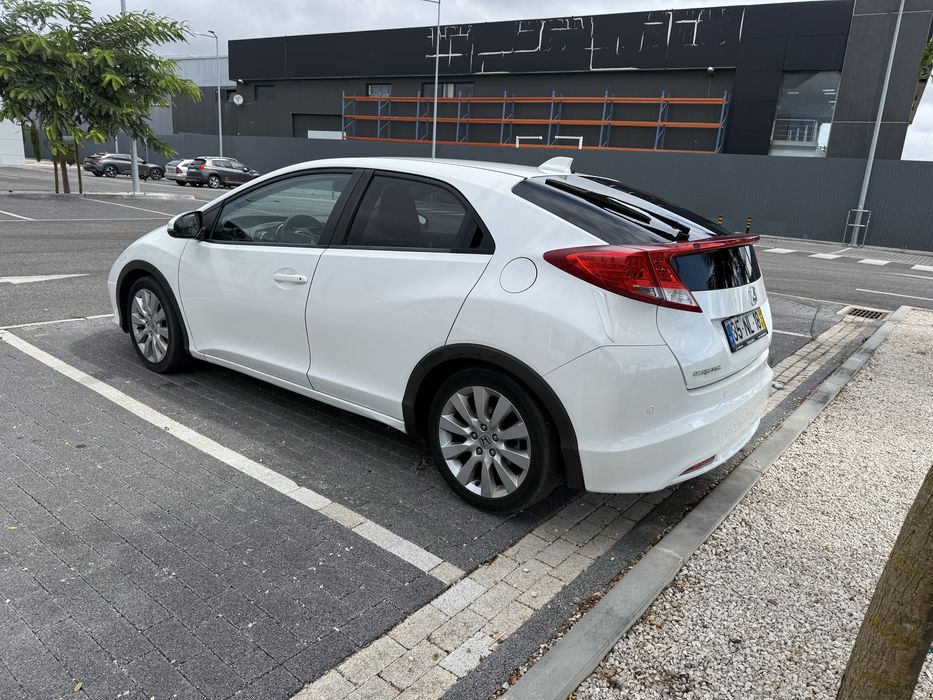 Honda Civic 1,6 diesel com 86.000 km reais.Nao aceito troca.