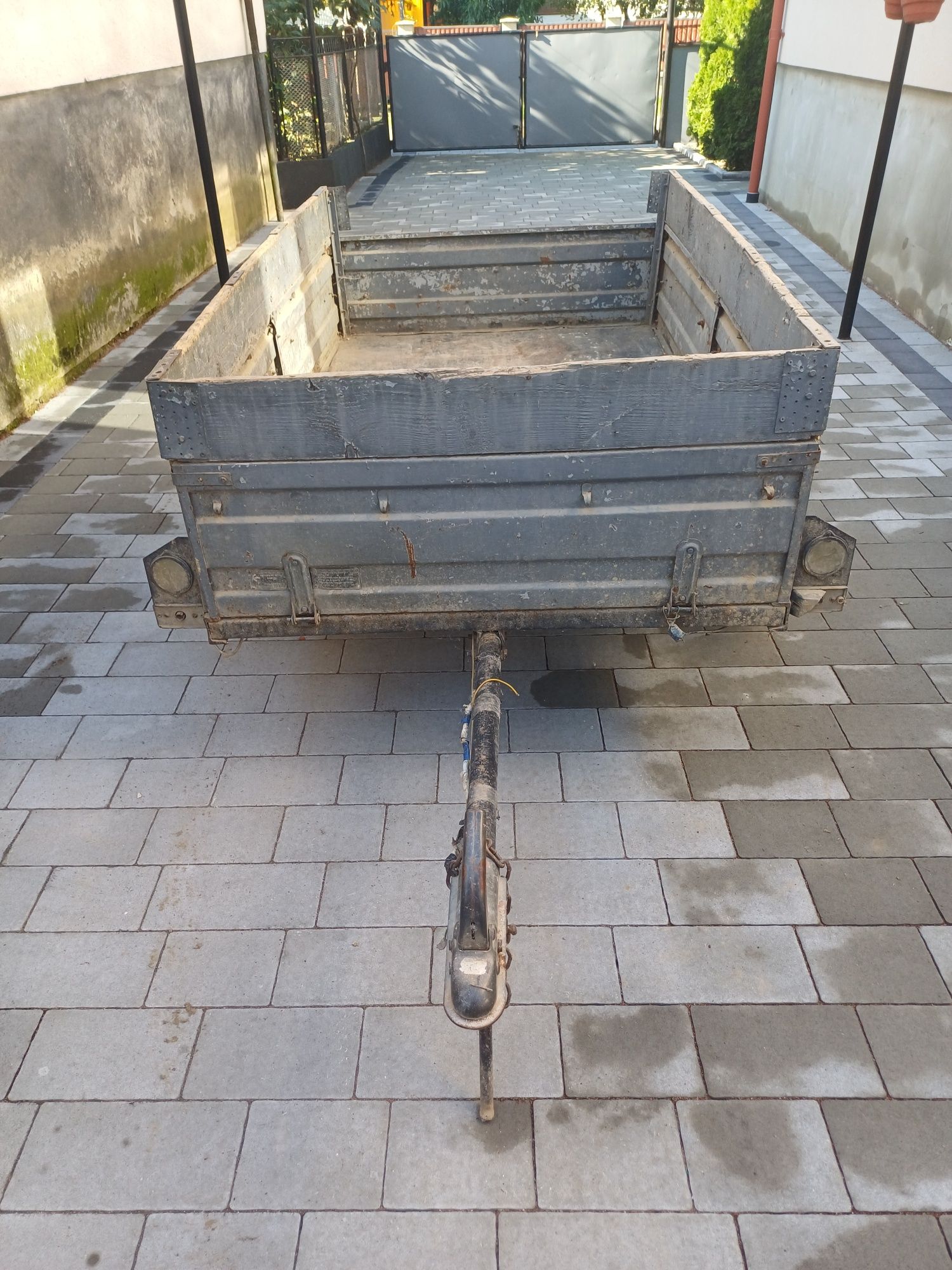 Продам прицеп .находу.