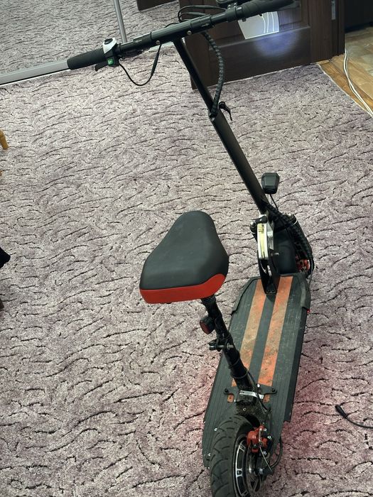 Продам егектро самокат