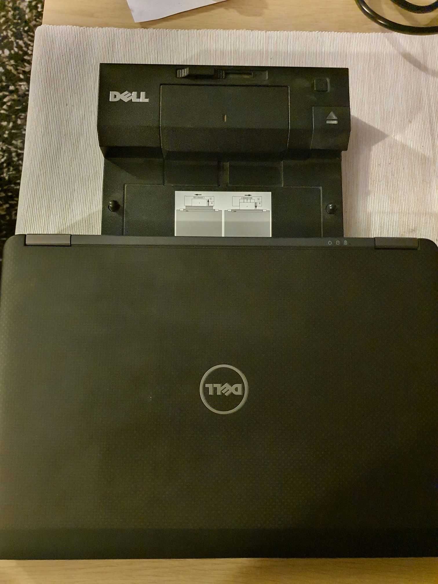 Dell e 7440 + stacja dokująca