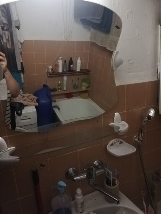 Pilnie sprzdam zestaw lustro plus półka plus mydelniczka