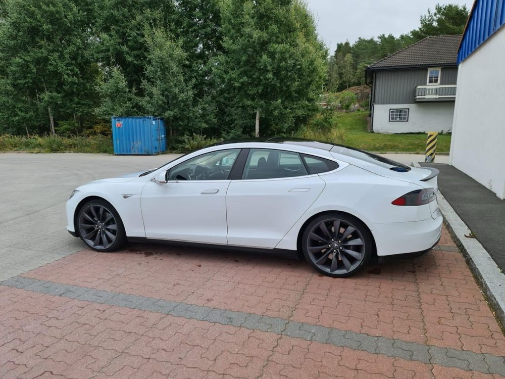 Tesla MS model S MS 2012-2015 Разборка Бампер крыло двери ляда