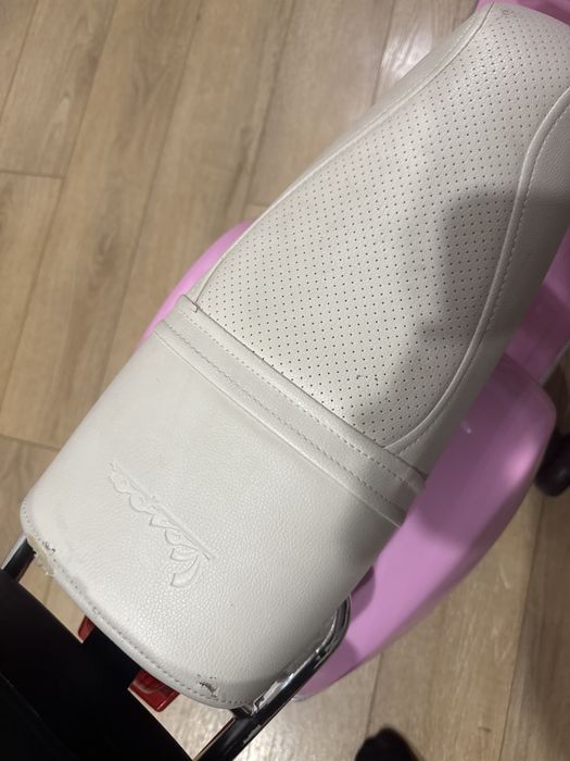 Дитячий клектроскутер