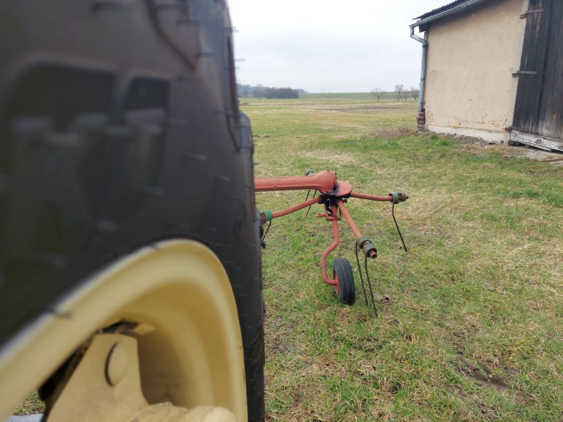 Przewracarka przetsząsarka Fahr