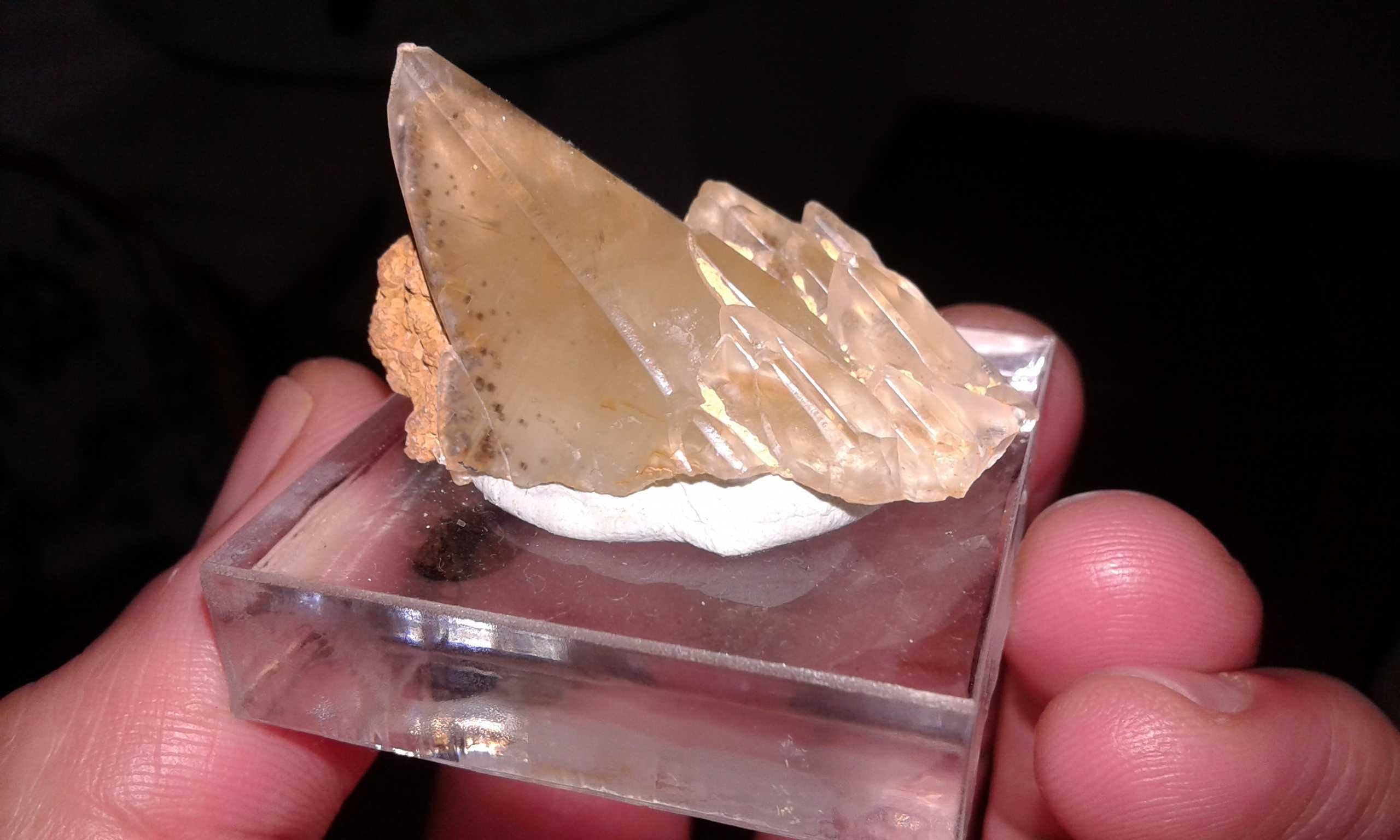 Cristal Calcite com inclusões