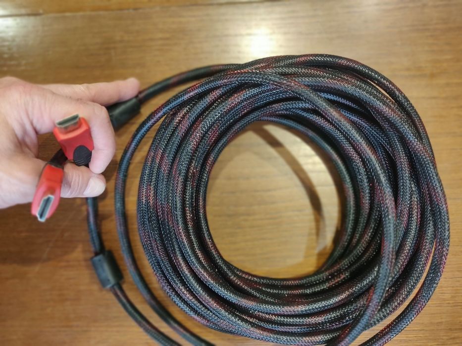 HDMI кабель для підключення пристроїв
