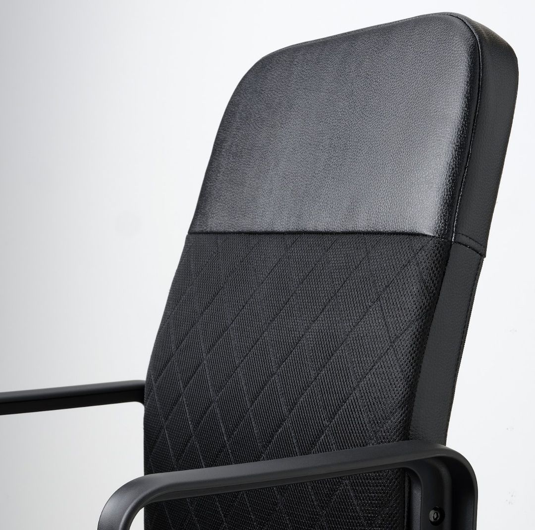 Krzesło dla dziecka Ikea Renberget czarne, obrotowe z blokada kół