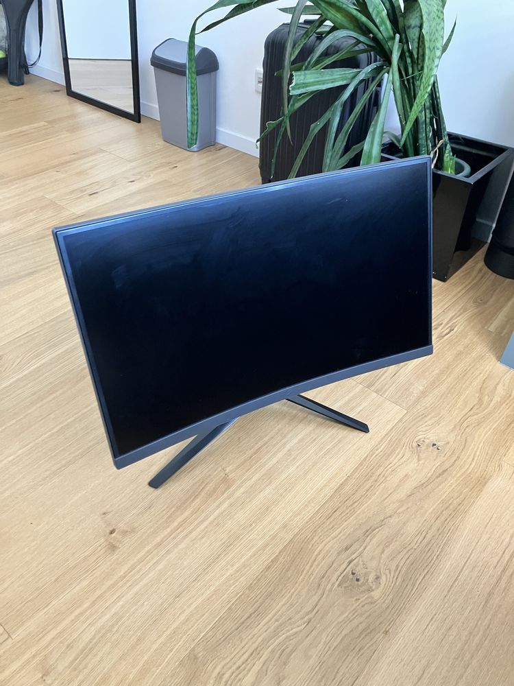 Monitor Asus Rog XG27VQ 144hz