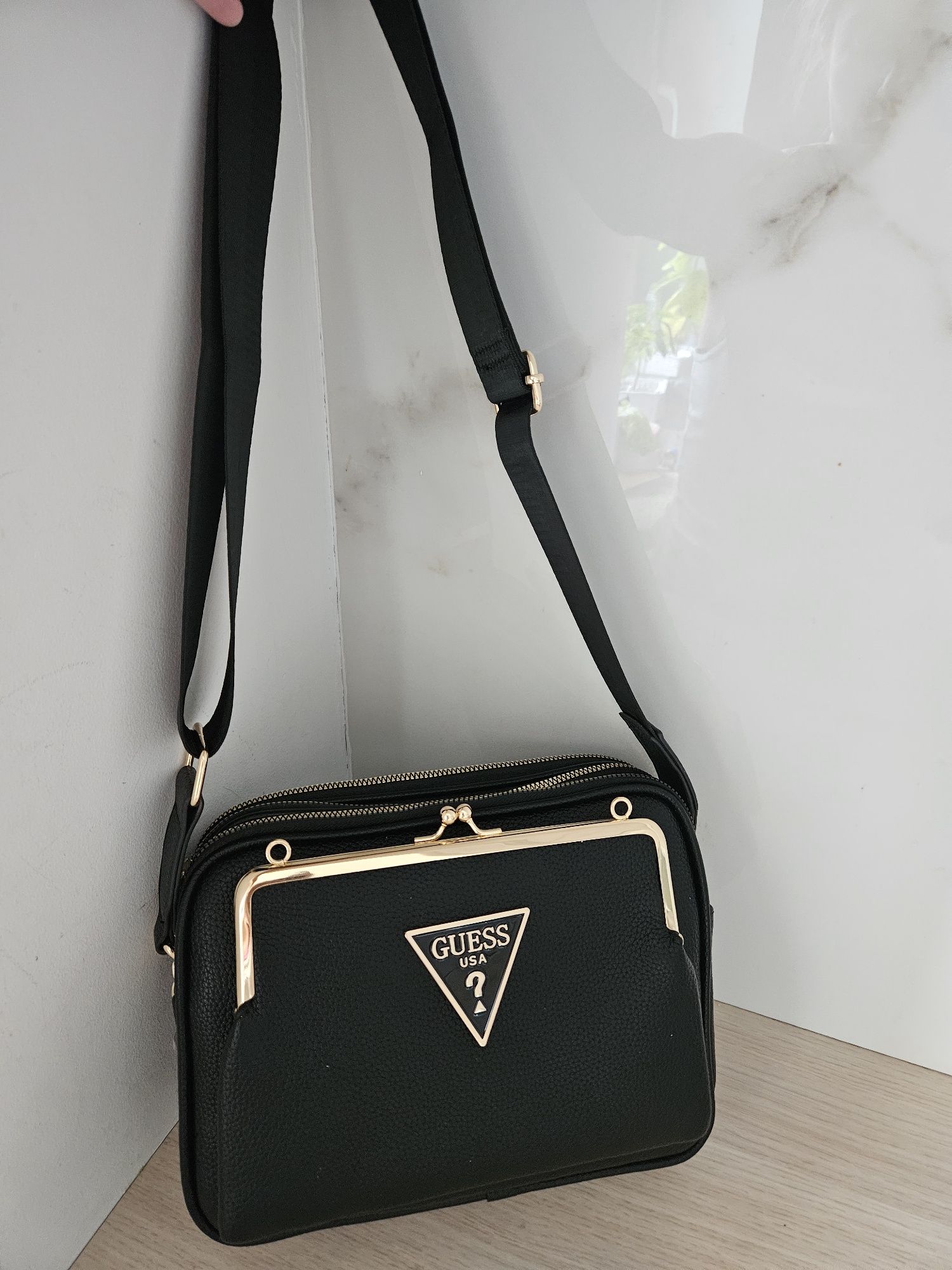 Damska torebka guess