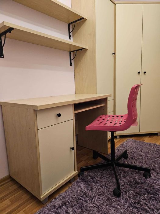 Meble młodzieżowe do pokoju nastolatka