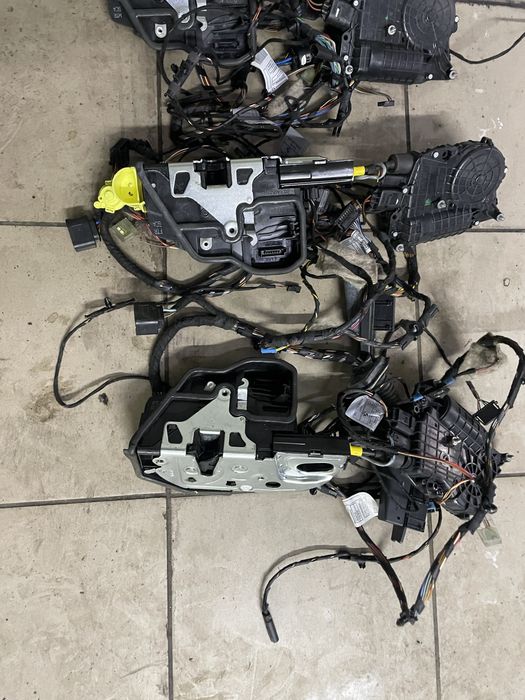 Бмв е70 е71 замок дверей дотяшка